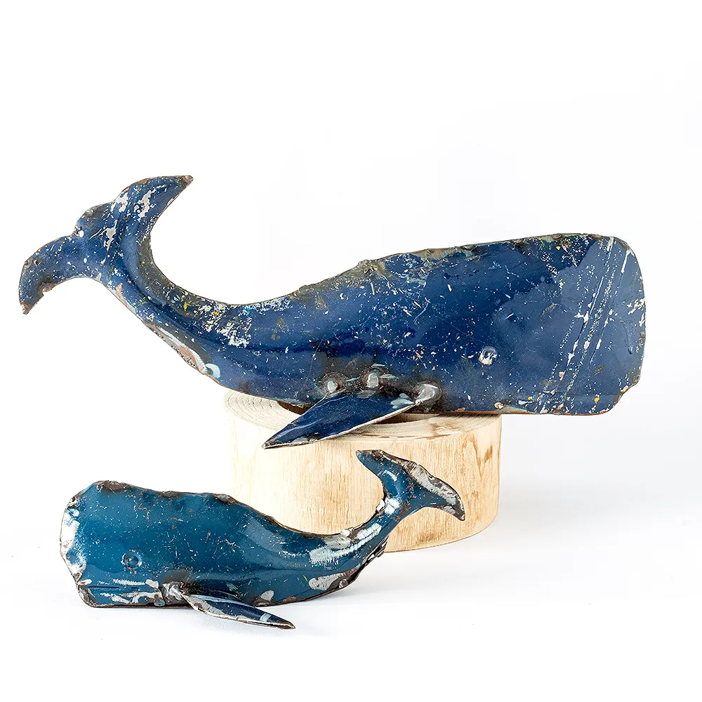 Baleine en métal recyclé taille S
