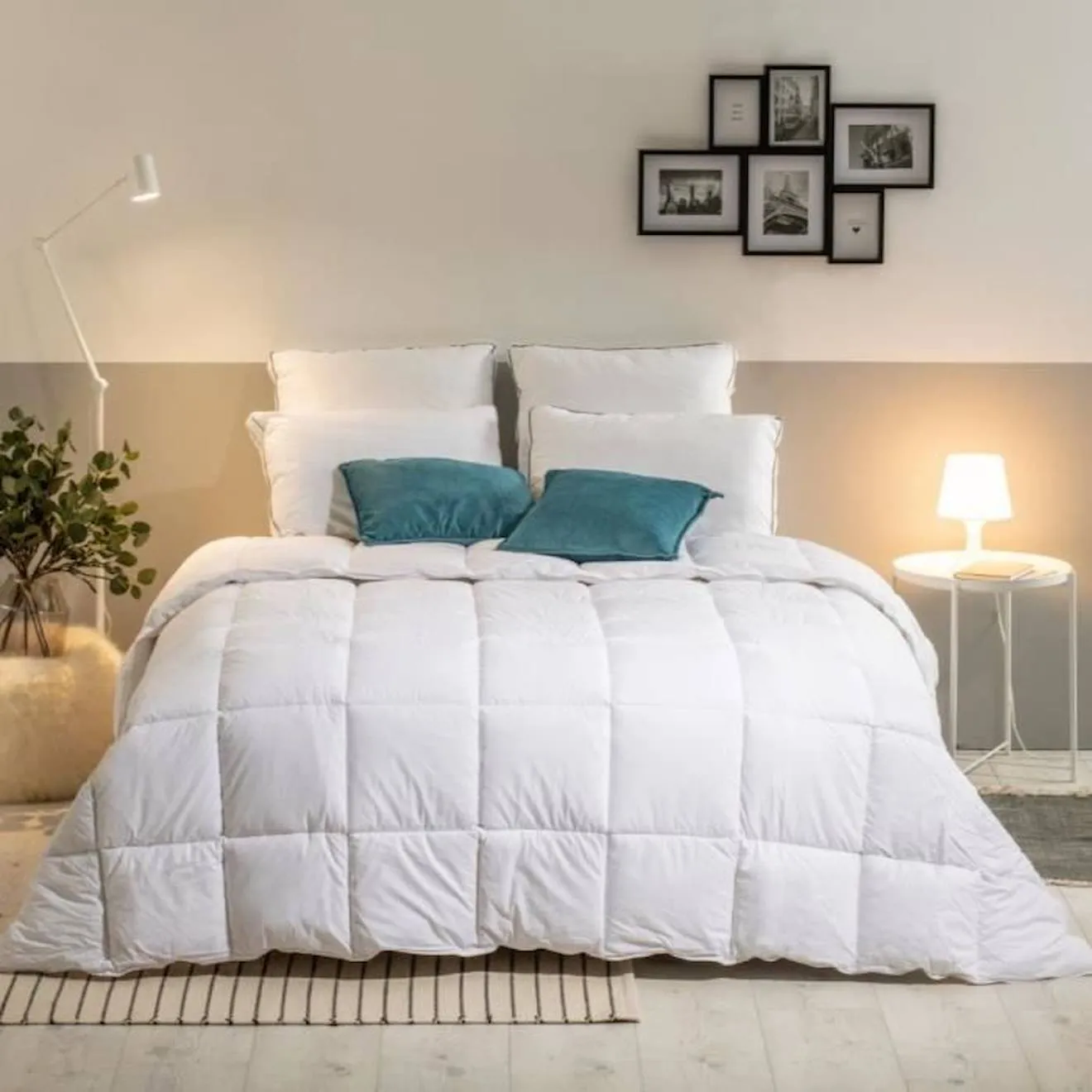 BLEU CALIN Couette La Sensation Duvet - Très Chaude 500g/m2 - Gonflant Extra - 140x200cm blanc - Bleu Calin